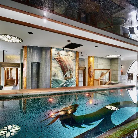 Apartment Viking Valley Suite: Garden Terrace, Garage & Wellness Access