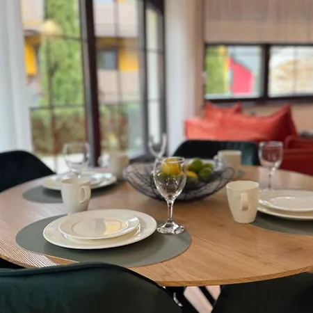 Viking Valley Suite: Garden Terrace, Garage & Wellness Access Apartment Szklarska Poreba