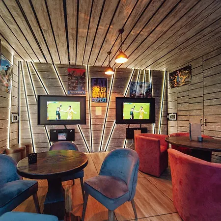 Viking Valley Suite: Garden Terrace, Garage & Wellness Access Szklarska Poreba