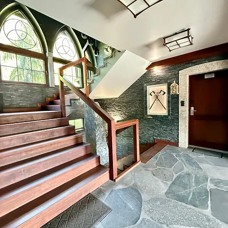 Apartment Viking Valley Suite: Garden Terrace, Garage & Wellness Access
