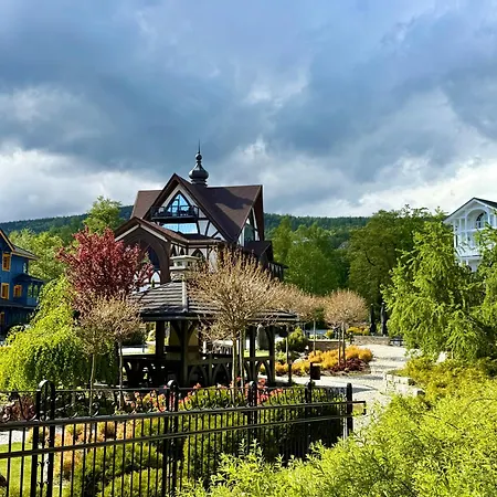 Apartment Viking Valley Suite: Garden Terrace, Garage & Wellness Access *