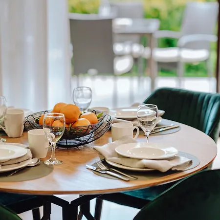 Dolina Wikingów-apartament Typu Deluxe Z 16 M Tarasem W Ogrodzie, Miejscem W Garażu I Dostępem Do Strefy Wellness